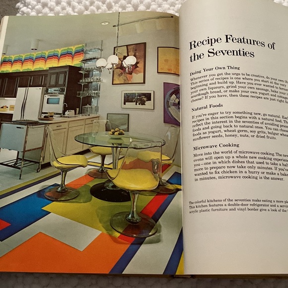 Vintage Better Homes and Gardens Cookbook - Picture 7 of 9